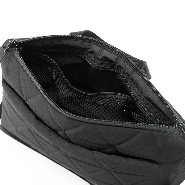 ノースフェイス キルティング 斜めがけ バッグ ジオフェイスポーチ NM32356 2L ポーチ バッグ クッション内蔵