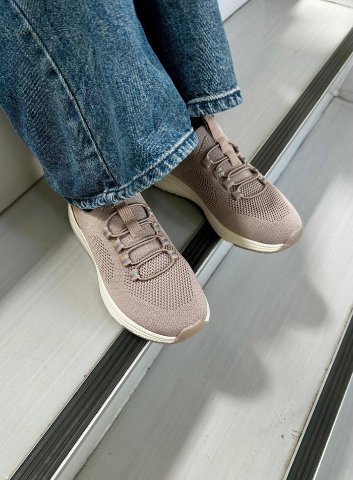 スニーカー レディース スリッポン 軽量 歩きやすい 疲れない 厚底 おしゃれ 靴 楽すぽっ ブラック ピンクベージュ 黒 グレー パレード Parade 91301