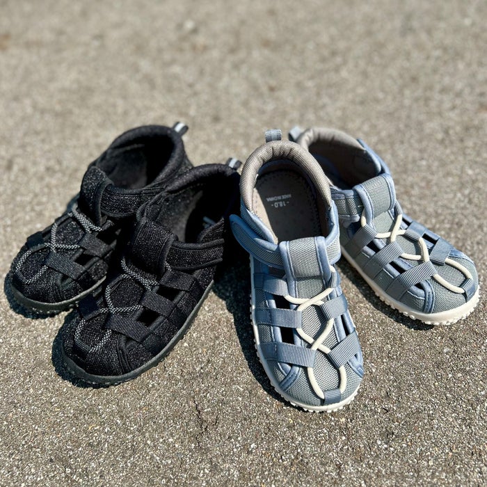 キッズ ベビー サンダル 女の子 男の子 水陸両用 脱げない つま先あり 水遊び 軽量 子ども靴 ウォーターシューズ 黒 スポーツサンダル グルカサンダル Parade 56302