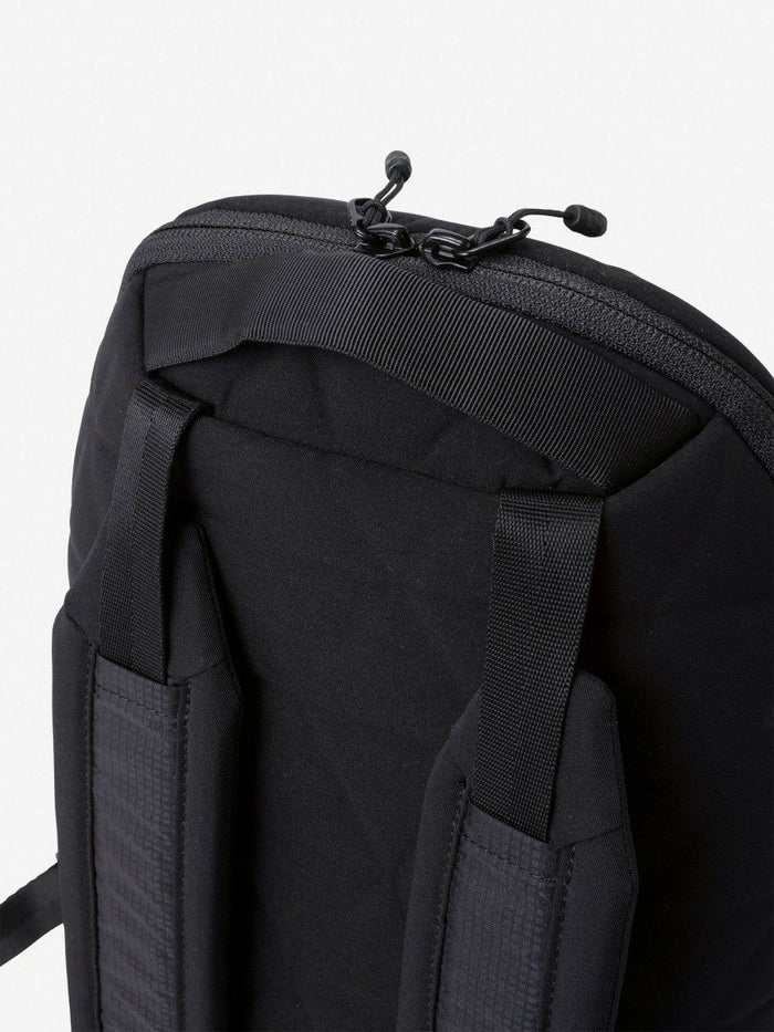 ノースフェイス リュック レディース 黒 デイパック NM32351 ジオフェイスミニパック 小さめ 6L 通勤 通学 アウトドア デイリー THE NORTH FACE