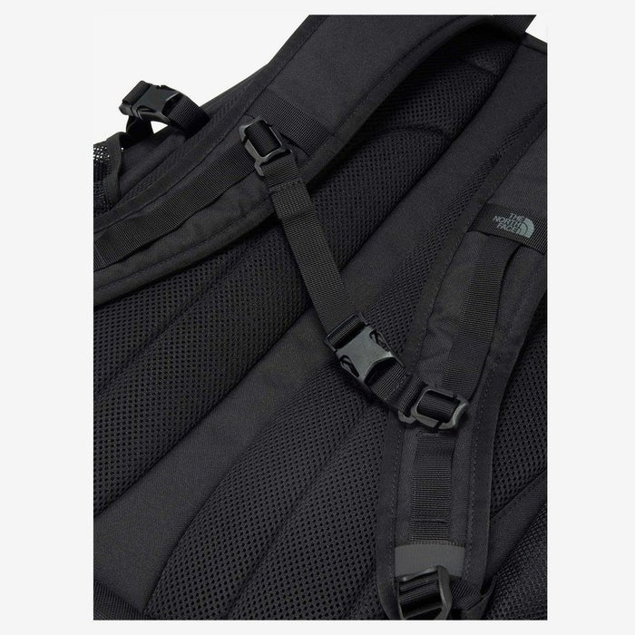 ノースフェイス リュック バック リープ30 32L THE NORTH FACE 62610 LEAP30 ブラック 黒 ホワイト レッド