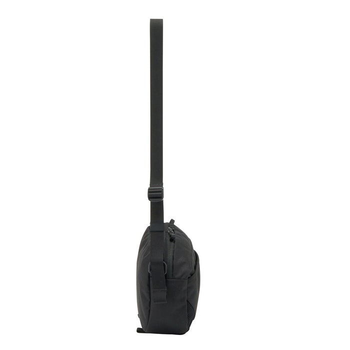 ノースフェイス ショルダーバック リープミニショルダー THE NORTH FACE NM72602 LEAP MINI SHOULDER 4L 貴重品 スマホ ミニポーチ ブラック 黒 ホワイト レッド グレー