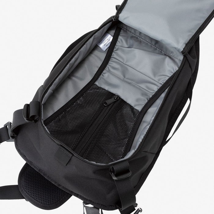 ノースフェイス ショルダーバッグ リープスリング THE NORTH FACE NM72600 LEAP SLING 7L スリングバッグ ボディバッグ ワンショルダー ブラック 黒 ホワイト レッド グレー