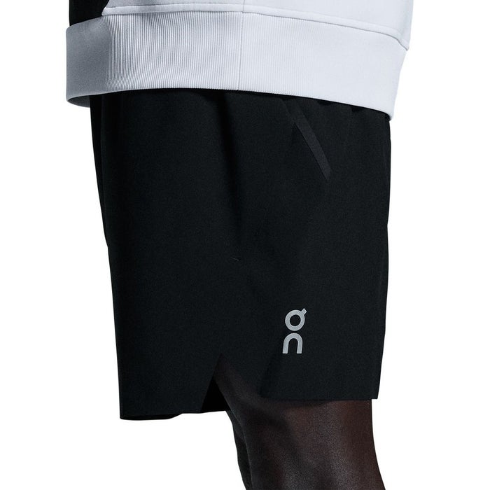 On オン 7" Core Shorts 7インチ コアショーツ ランニングショーツ メンズ ランニングパンツ ランニングウェア 1MF10740553 ブラック