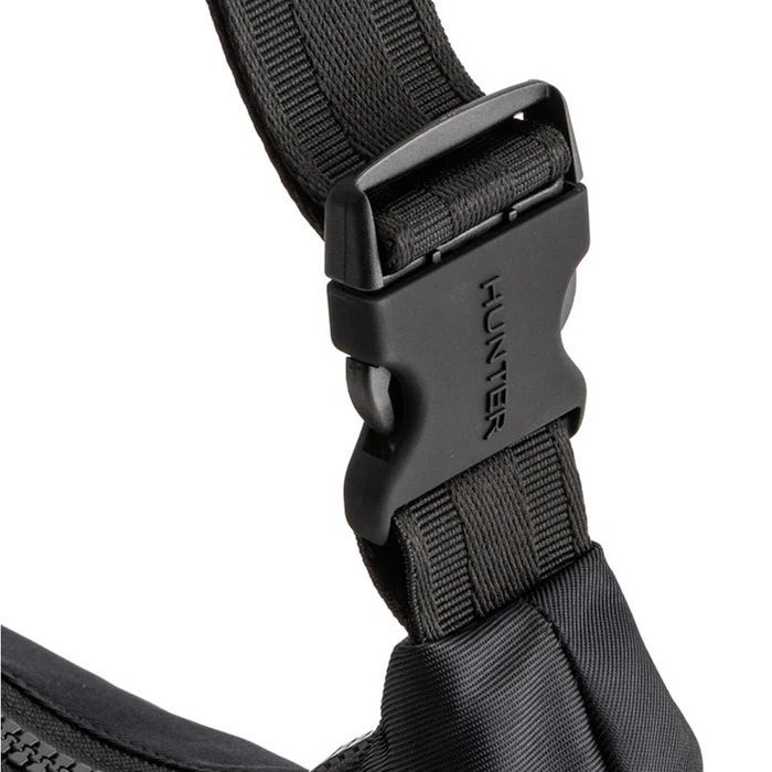 ハンター ショルダーバッグ HUNTER ナイロン ミディ ホーボー 斜め掛け バッグ かばん 軽量 シンプル 黒 ブラック UBS3601KBM