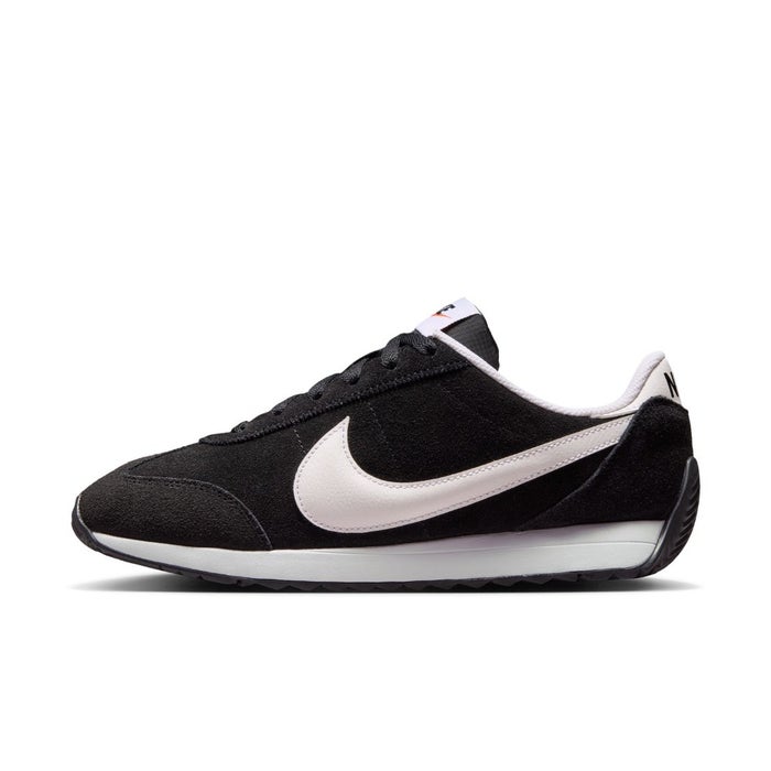 ナイキ パシフィック スエード レディース スニーカー 靴 NIKE PACIFIC SUEDE IQ6582-001 ブラック ローカット カジュアル レザー スエード ガムソール