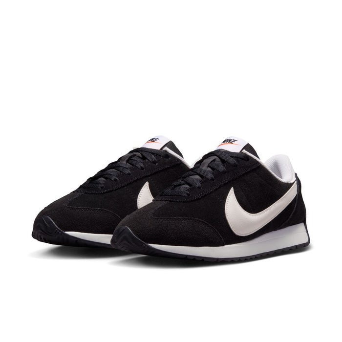 ナイキ パシフィック スエード レディース スニーカー 靴 NIKE PACIFIC SUEDE IQ6582-001 ブラック ローカット カジュアル レザー スエード ガムソール