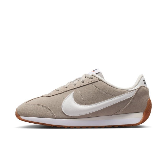 ナイキ パシフィック スエード レディース スニーカー 靴 NIKE PACIFIC SUEDE IQ6582-200 クリーム ローカット カジュアル レザー スエード ガムソール