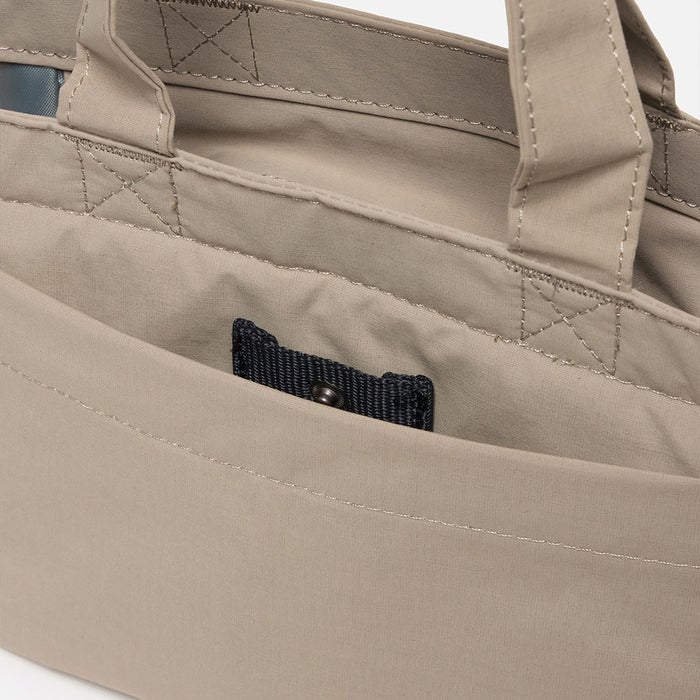 エーグル AIGLE ミニトートバッグ CITY 撥水 2WAYミニショルダーバッグ 2L リサイクルナイロン ショルダーバッグ 手持ち メンズ レディース ZNHBX52