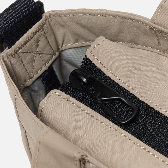 エーグル AIGLE ミニトートバッグ CITY 撥水 2WAYミニショルダーバッグ 2L リサイクルナイロン ショルダーバッグ 手持ち メンズ レディース ZNHBX52